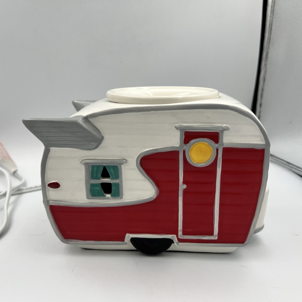 Scentsy Road Less Traveled Camper RV Wax Warmer Retired Vintage Red White Retro